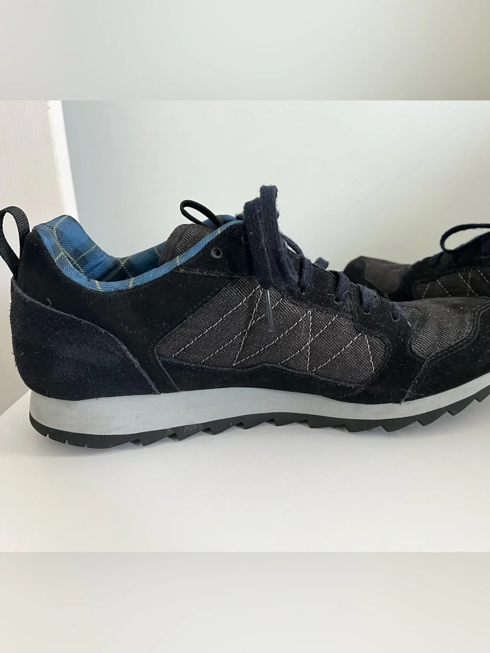 Merrell Men's Black and Gray Lace-Up Trail Sneakers